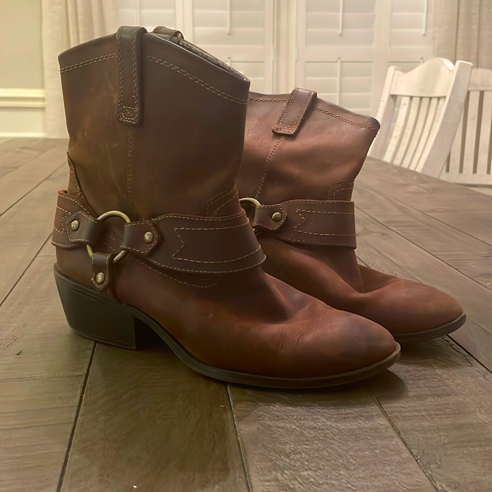 Womens Mossimo booties